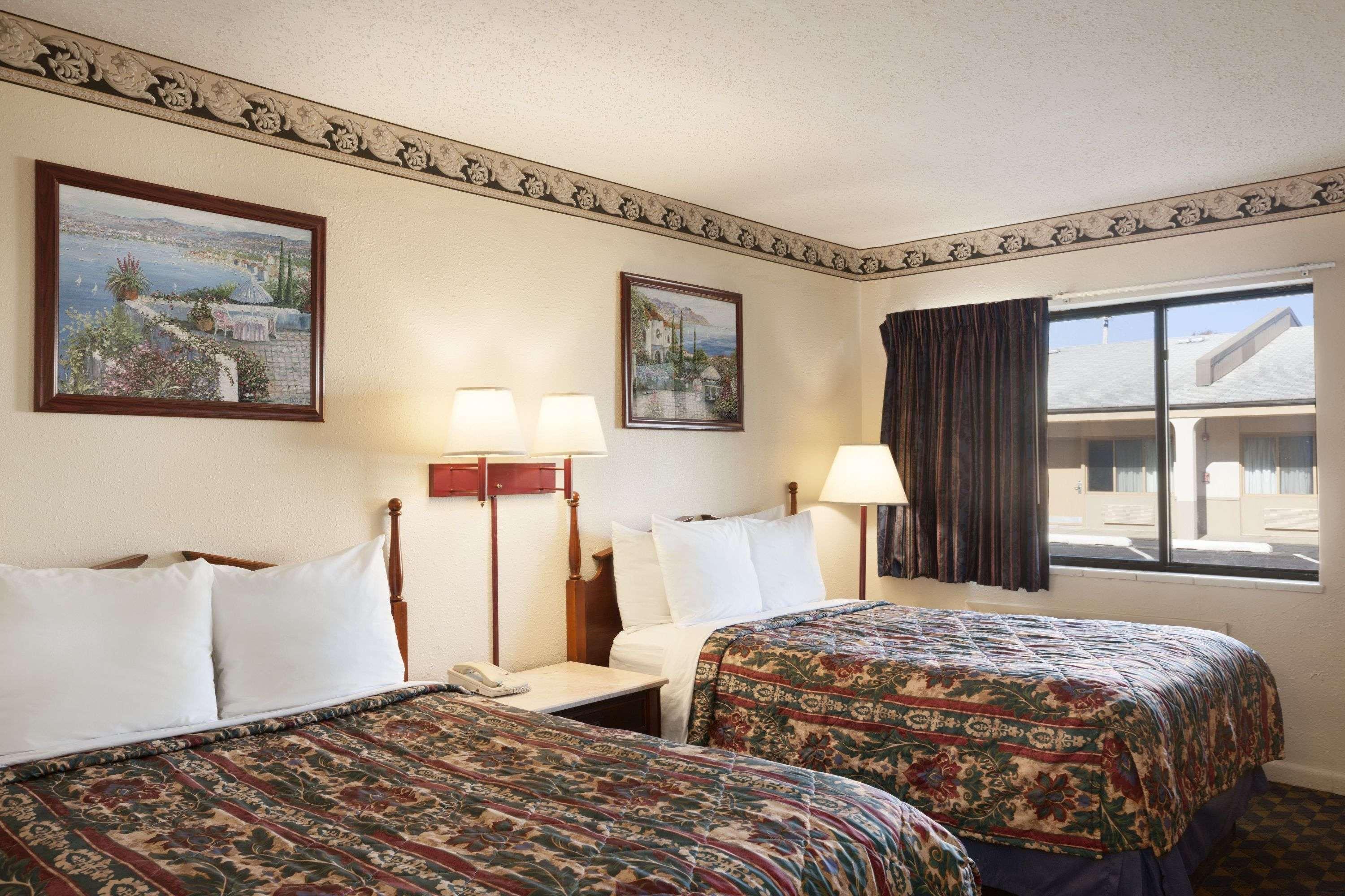 Days Inn By Wyndham Wrightstown Mcguire Afb Bordentown Bagian luar foto