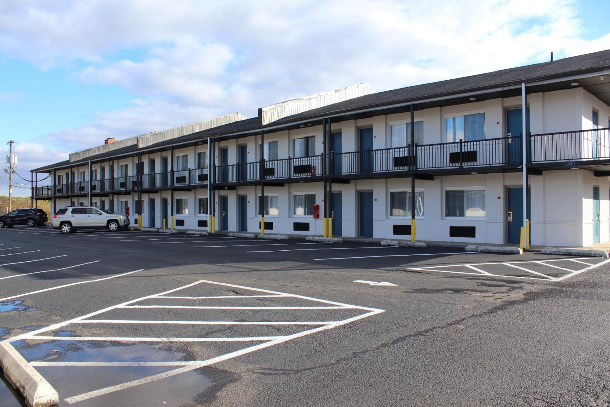 Days Inn By Wyndham Wrightstown Mcguire Afb Bordentown Bagian luar foto