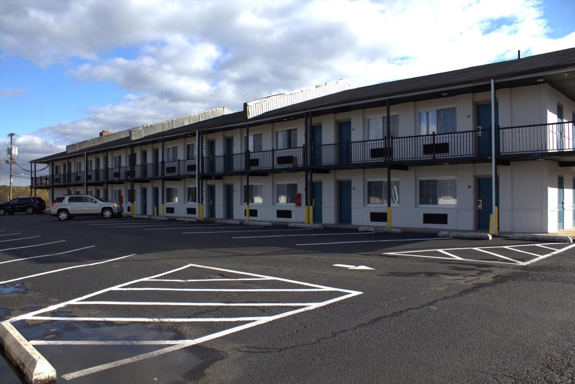 Days Inn By Wyndham Wrightstown Mcguire Afb Bordentown Bagian luar foto