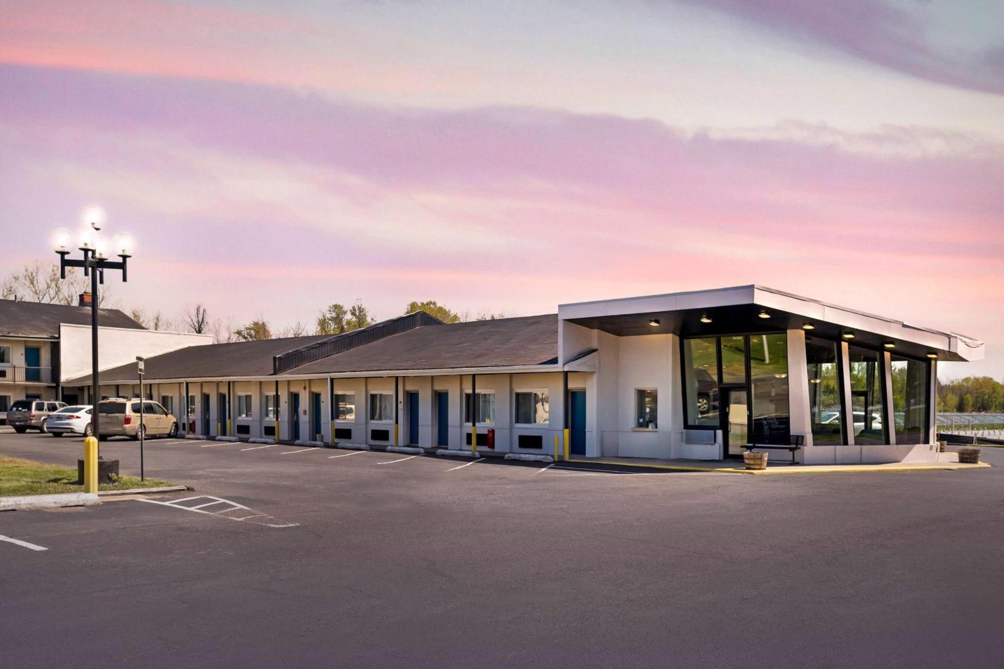 Days Inn By Wyndham Wrightstown Mcguire Afb Bordentown Bagian luar foto