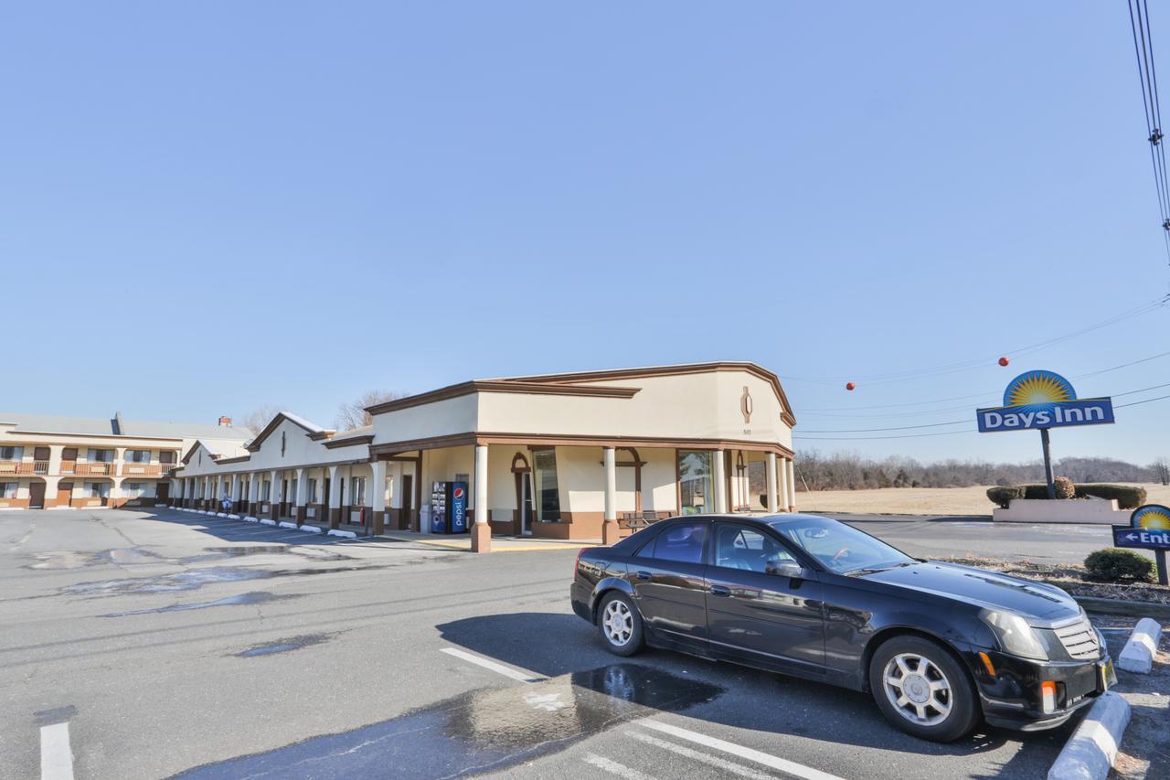 Days Inn By Wyndham Wrightstown Mcguire Afb Bordentown Bagian luar foto